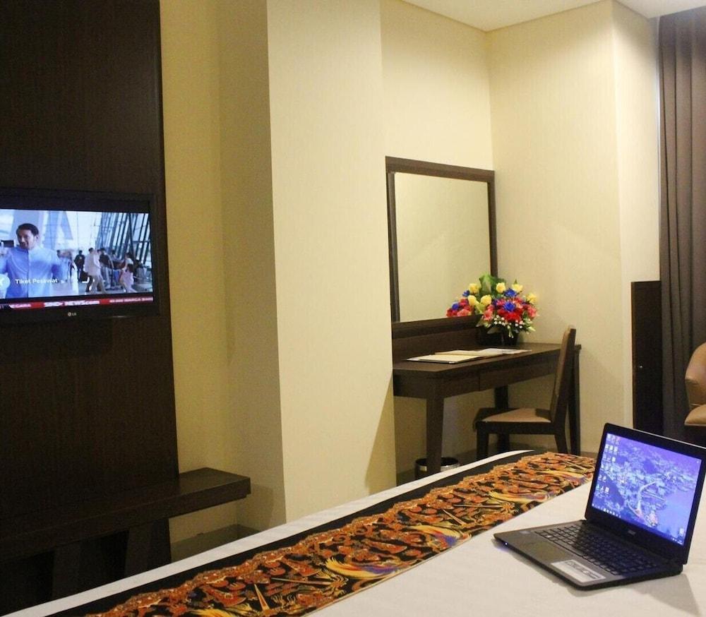 Grand Abe Hotel Jayapura Kültér fotó